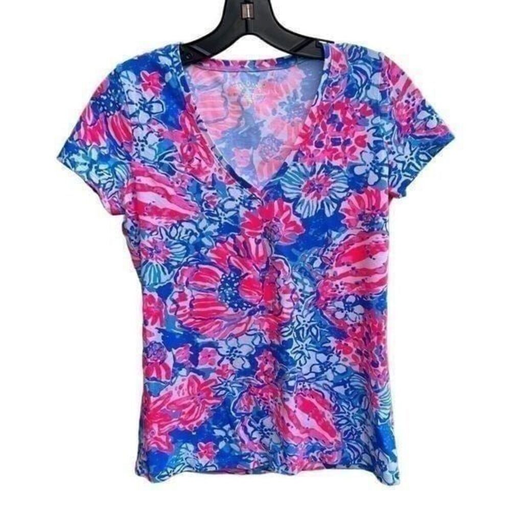 Lilly Pulitzer floral top size small   A426